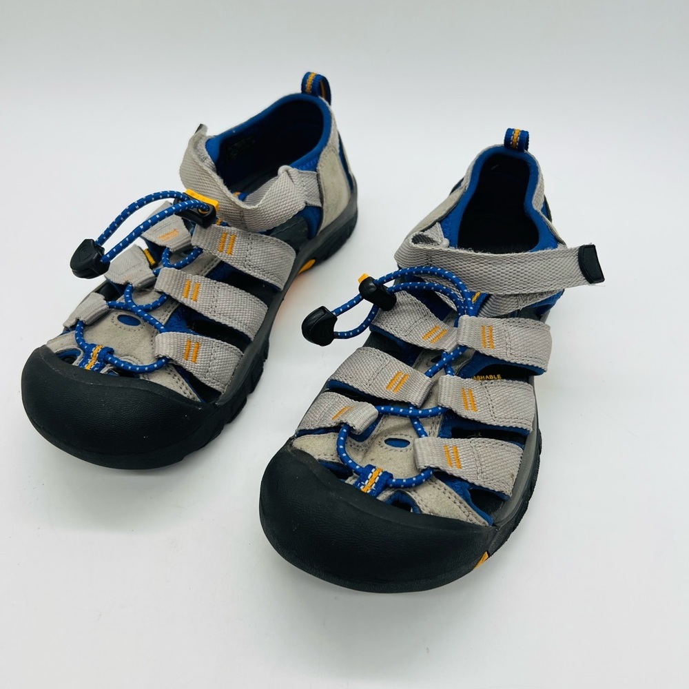 KEEN Newport H2 Boys Closed Toe Hybrid Sandals – Gray with Blue Accents Size 4